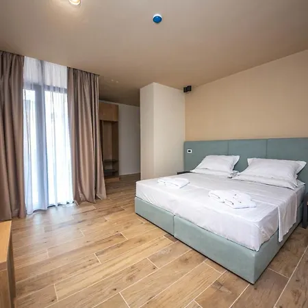 Hotel Aldis 4*